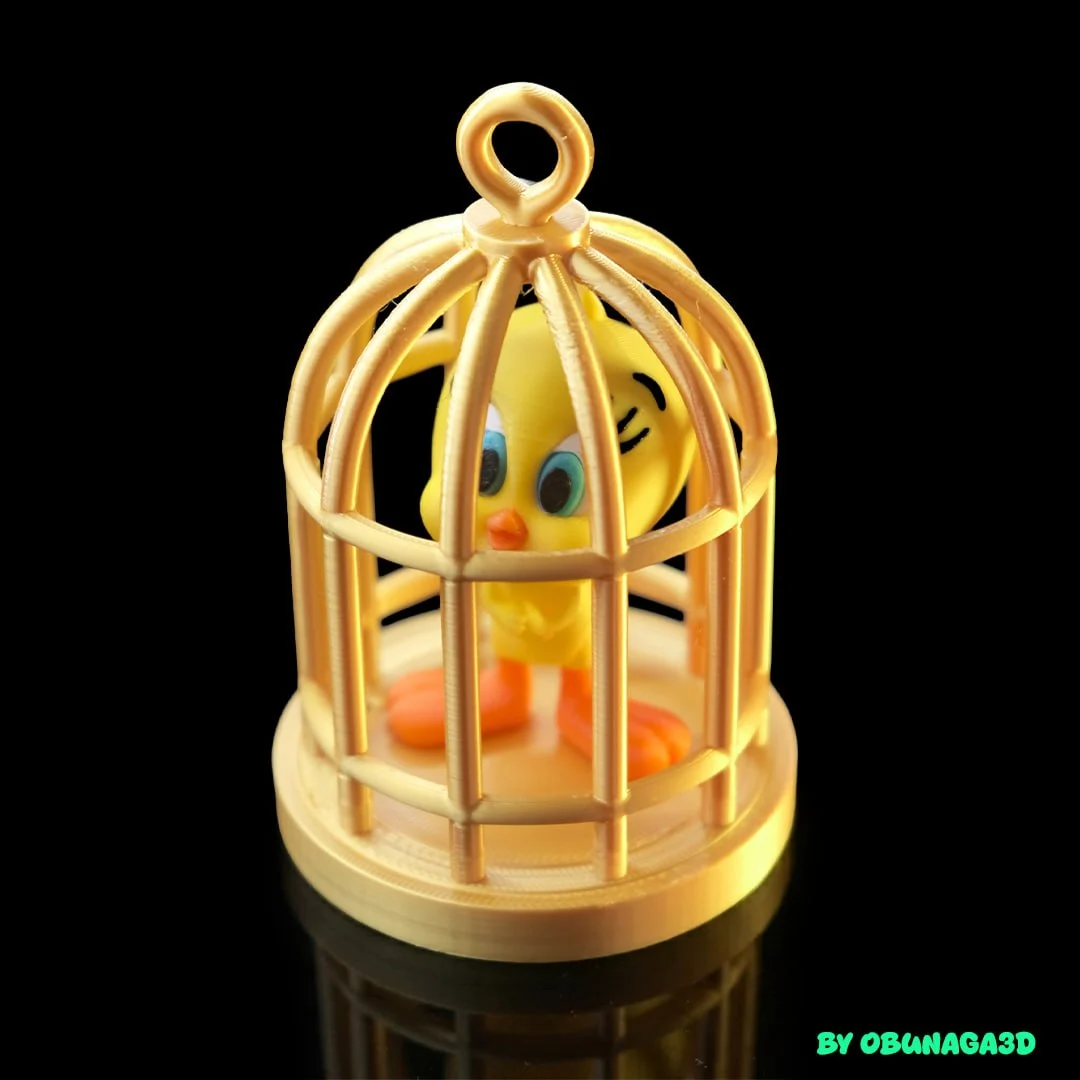 Additional product photograph of the Tweety Pie-inspired 3D printed bird figure by Obunaga3D