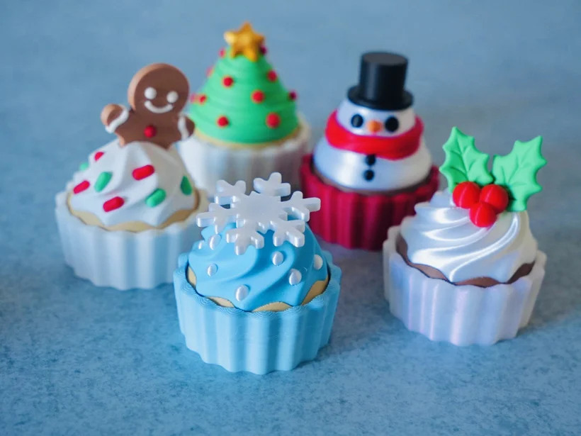 Winter Cupcake Clickers in six Christmas styles